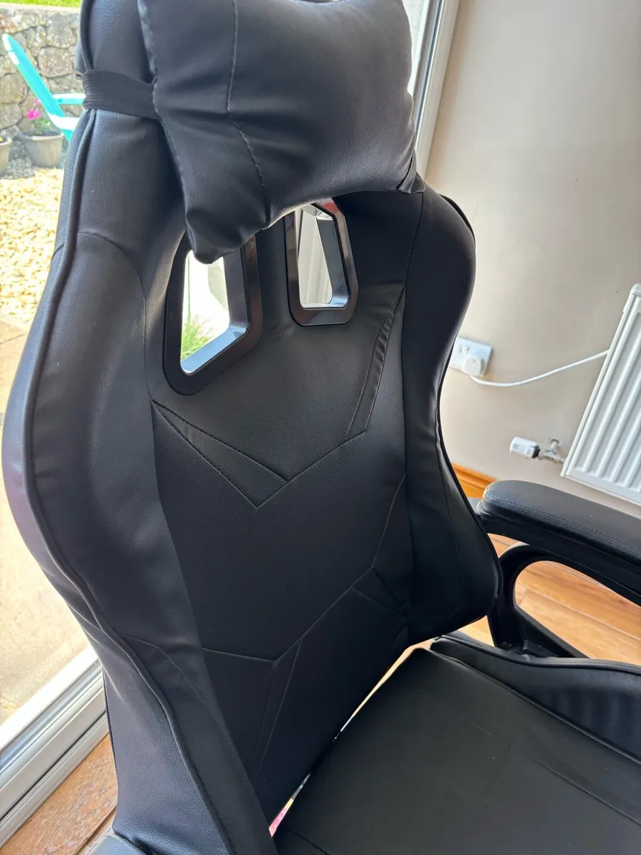 Gaming Chair - Image 3