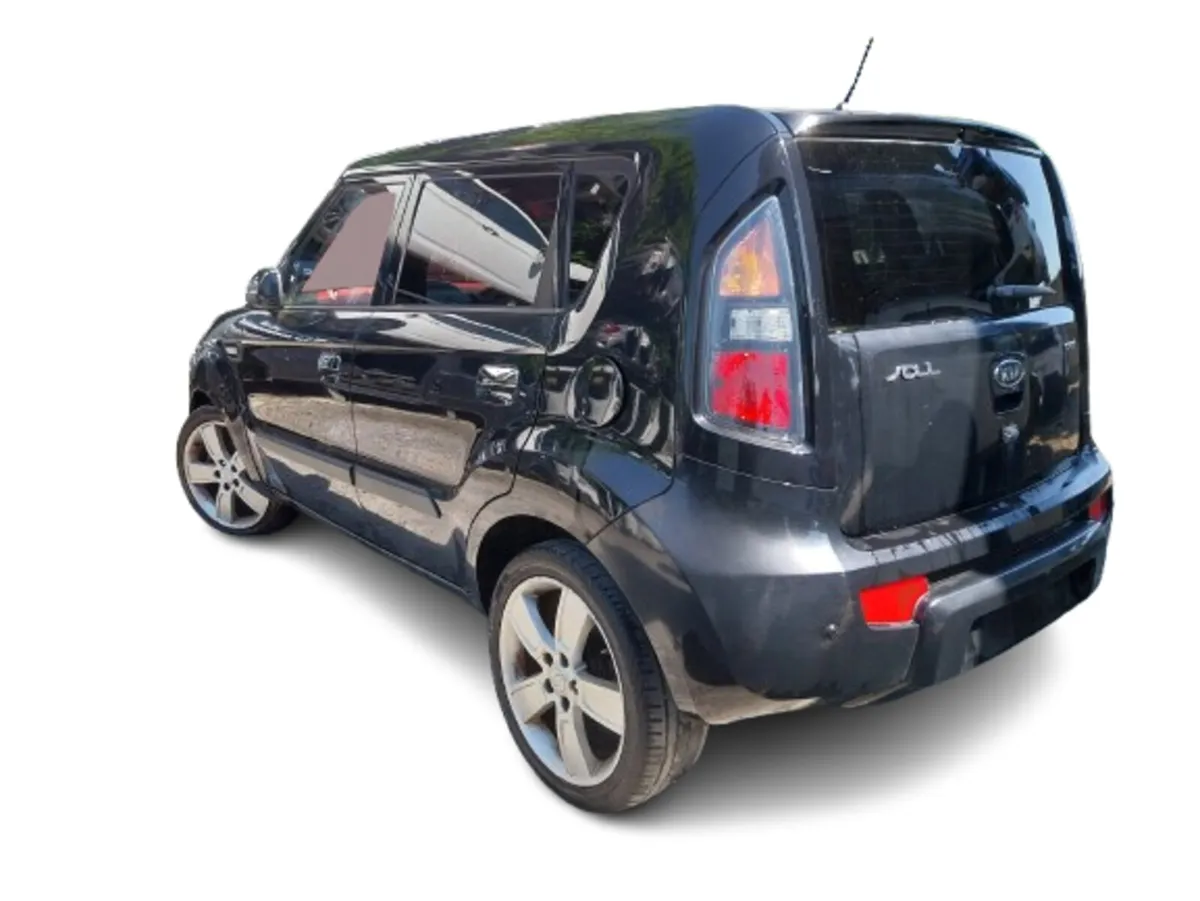 2009 KIA VENGA For Breaking/Dismantling - Image 4
