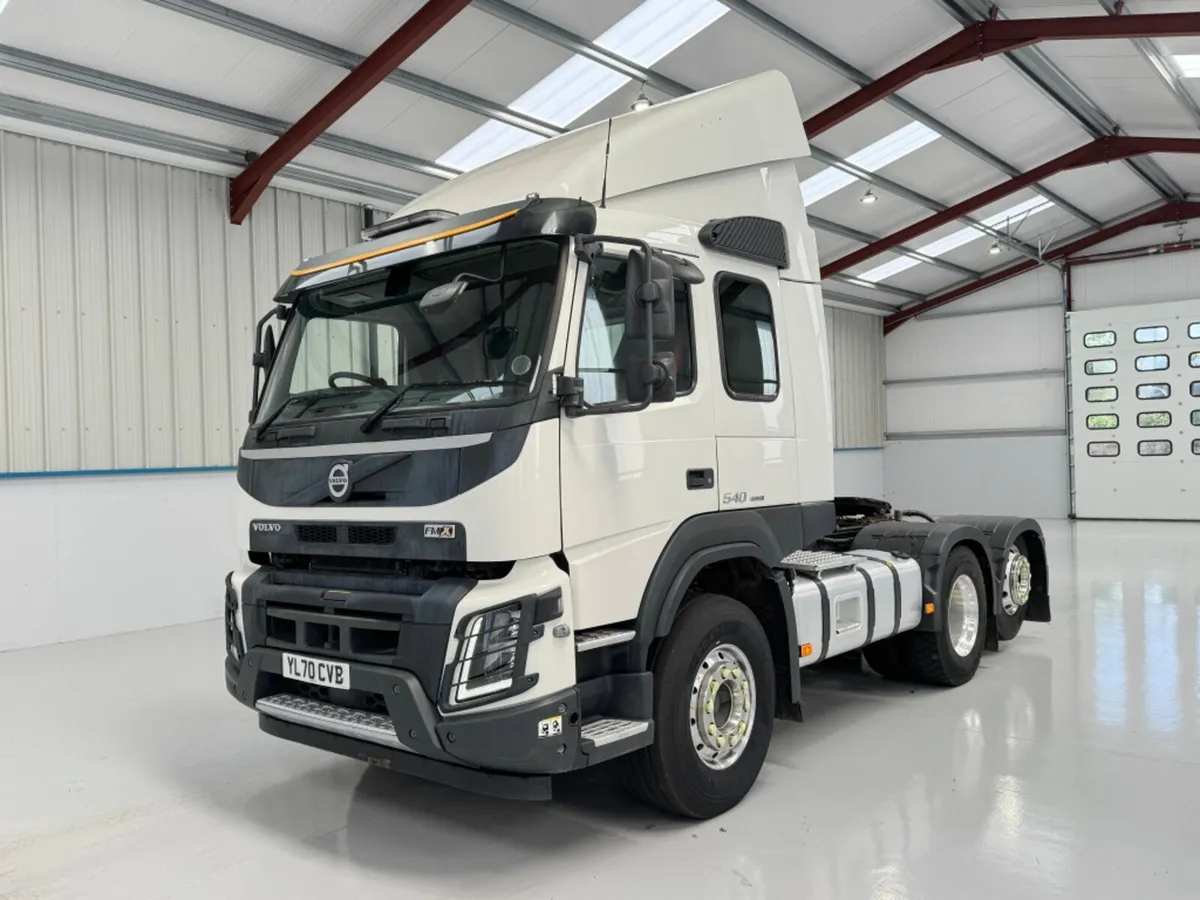 2021 (70) VOLVO FMX 540 FLAT CAB TAG AXLE - Image 2