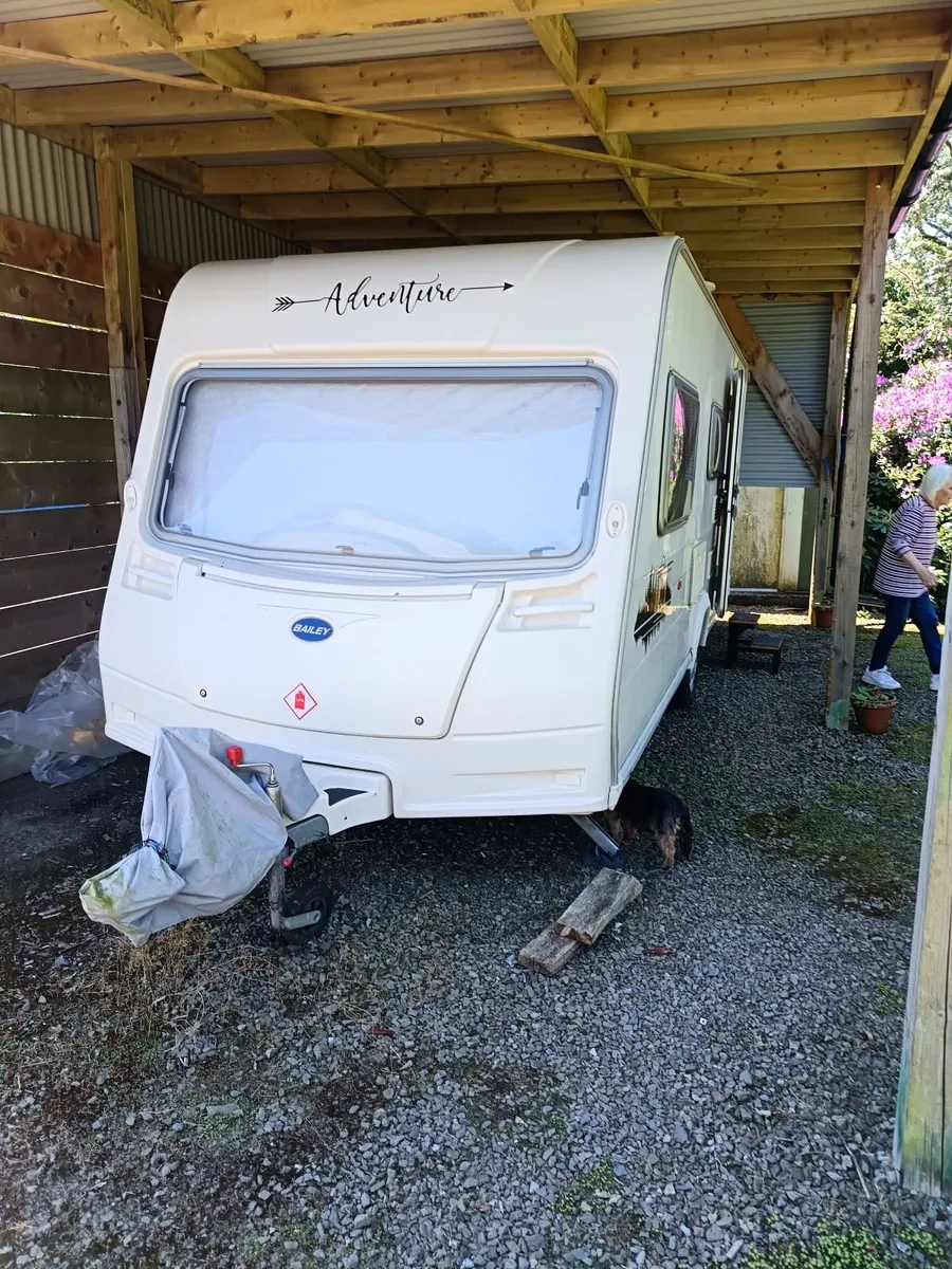 Caravan - Image 1