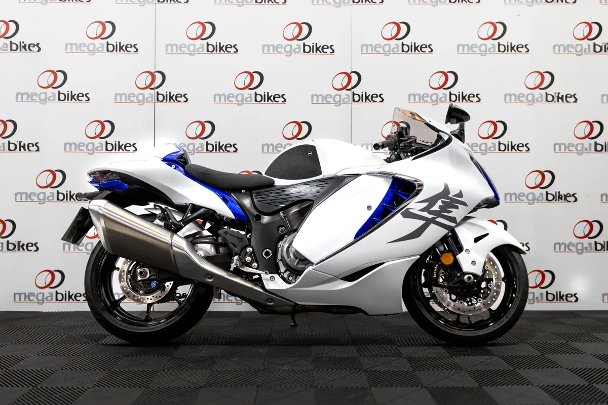 Suzuki Hayabusa 2025 - Image 1