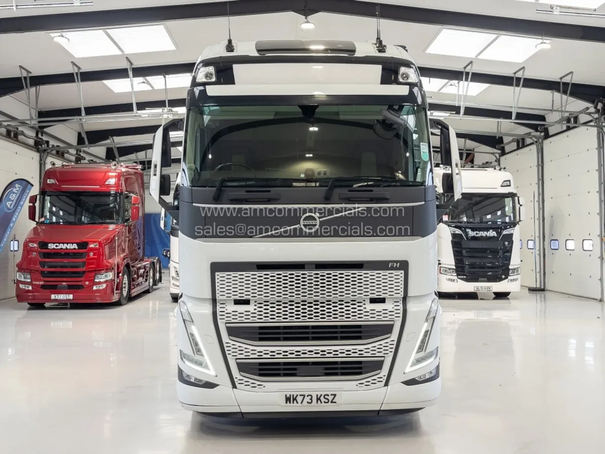2023 (73) VOLVO FH 500 GLOBETOTTER XL 6X2 MIDLIFT - Image 2