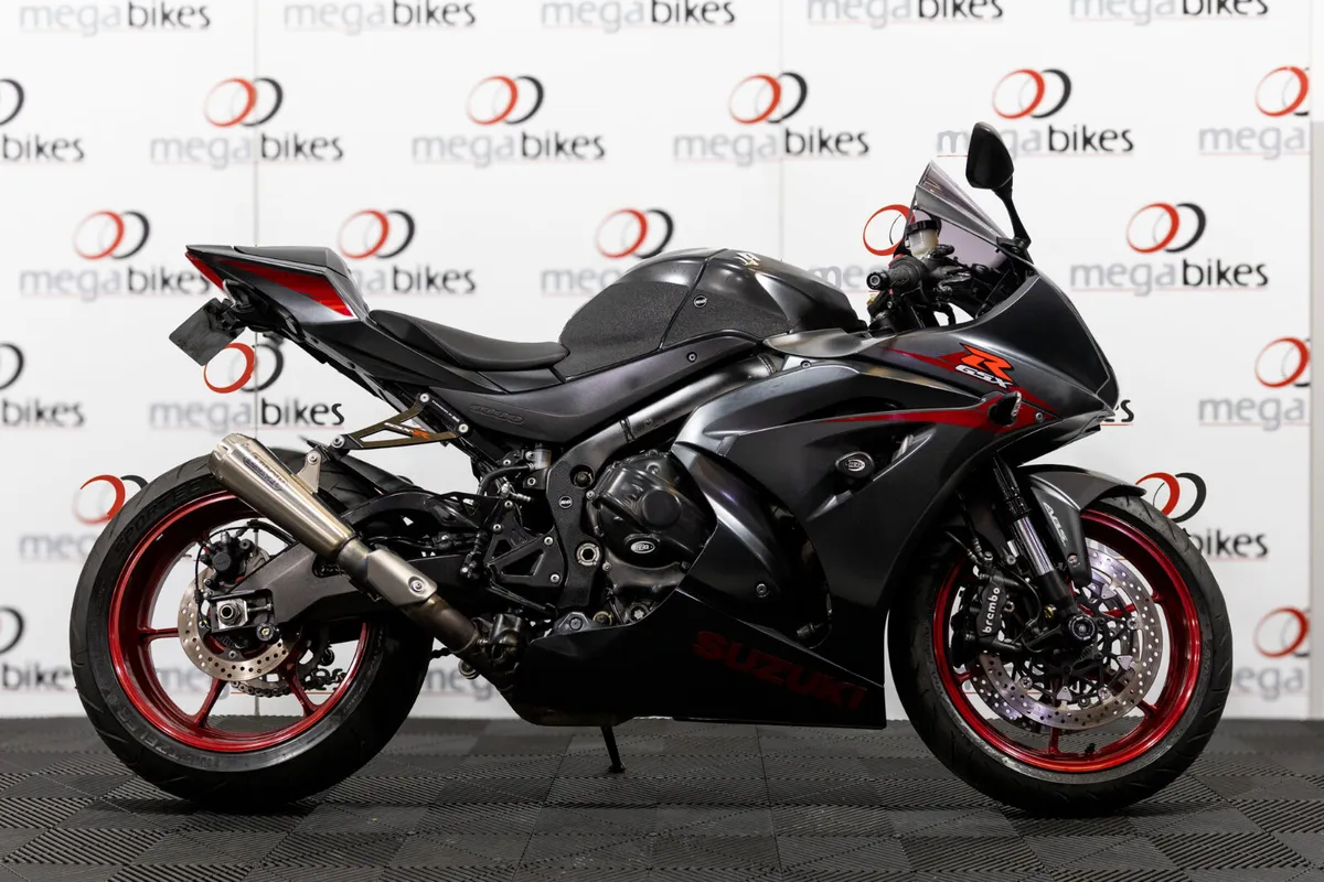 Suzuki GSXR1000 2017 - Image 1