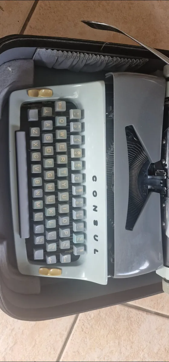 Typewriter - Image 2