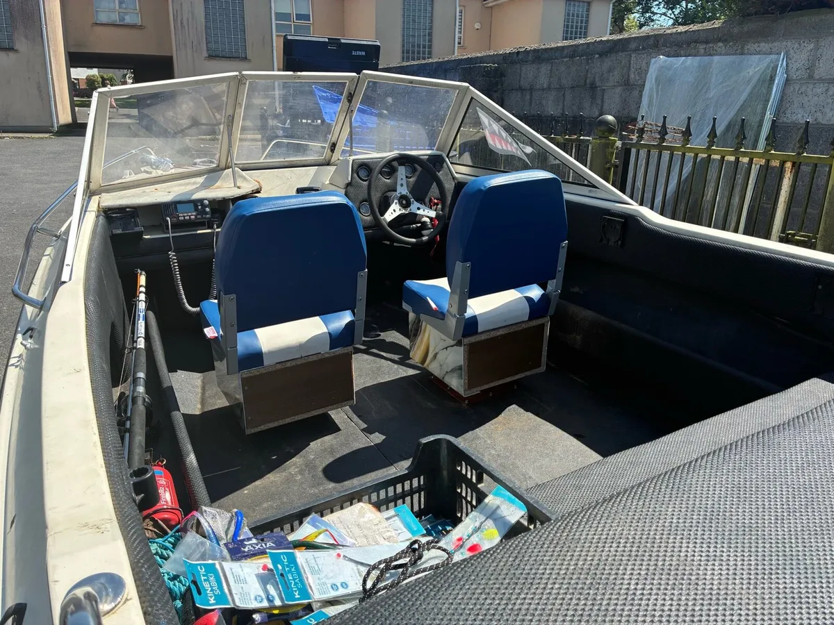 Speed boat - Image 3