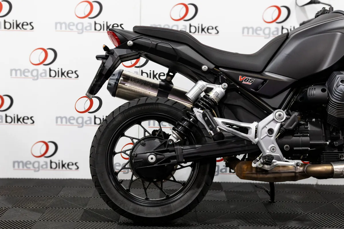 Moto Guzzi V85 Strada Ex Demo 2024 - Image 3