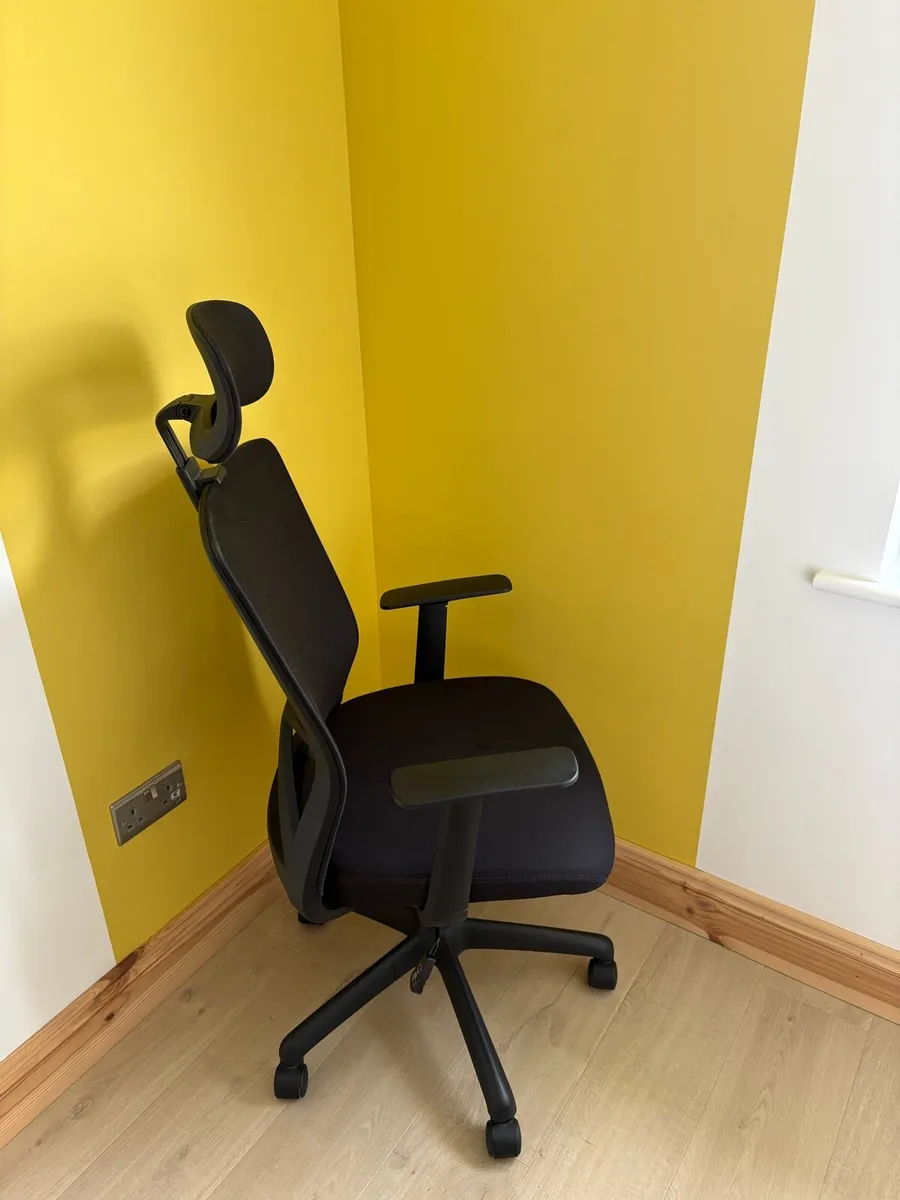 Office chair - Image 4