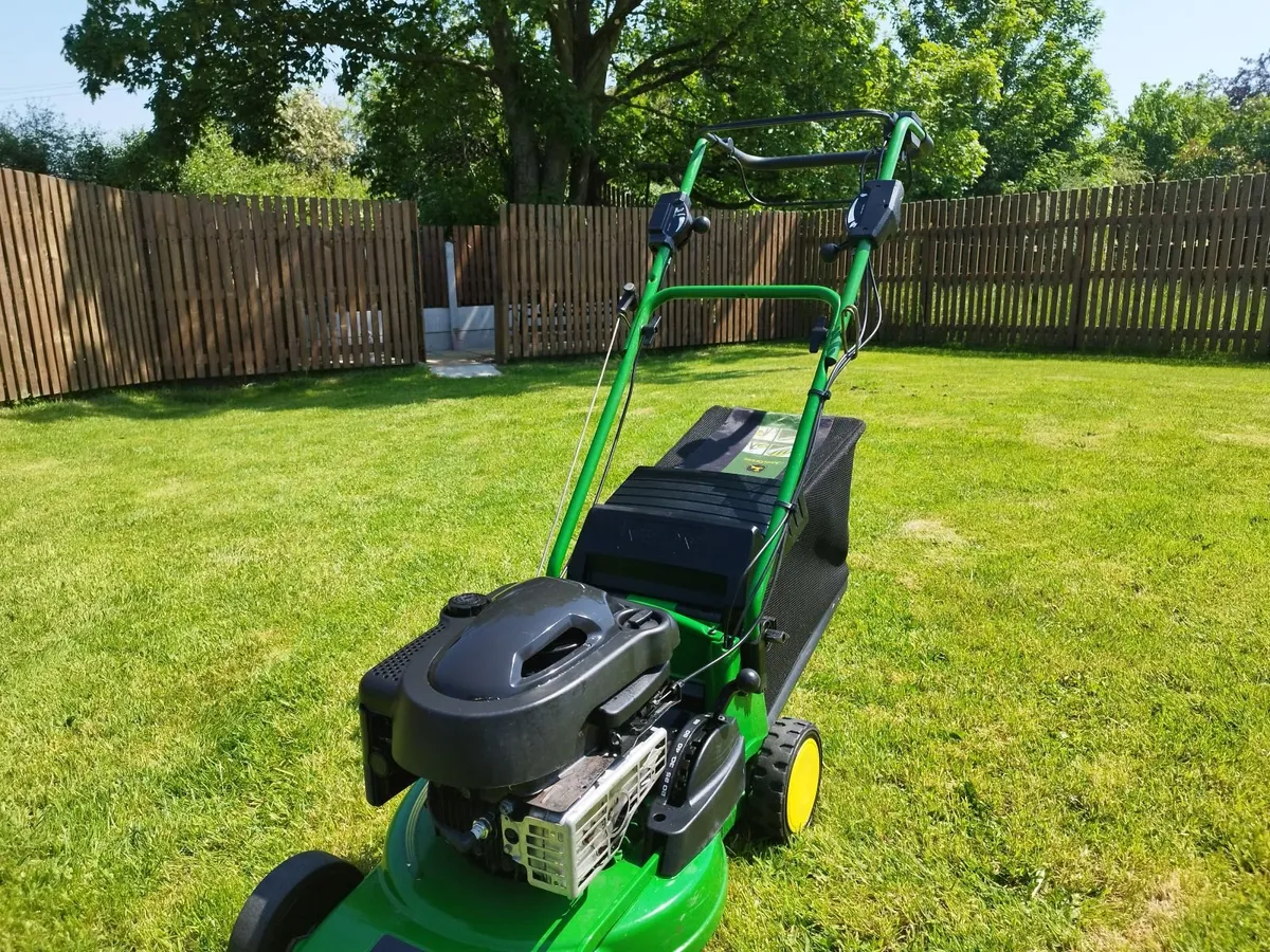 John Deere Lawnmower for sale - Image 4