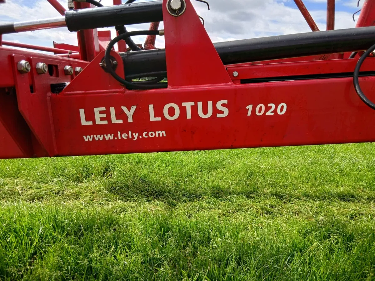 Lely Lotus 1020P Tedder 8 Rotor 2014 - Image 4
