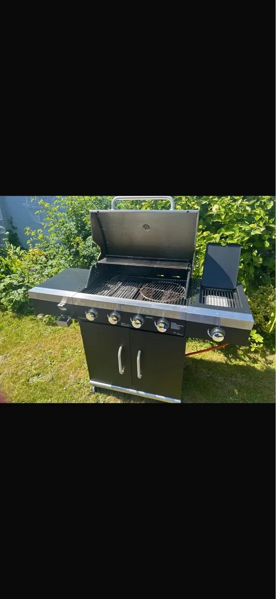 4 Burner BBQ with Waterproof Cover - Image 2