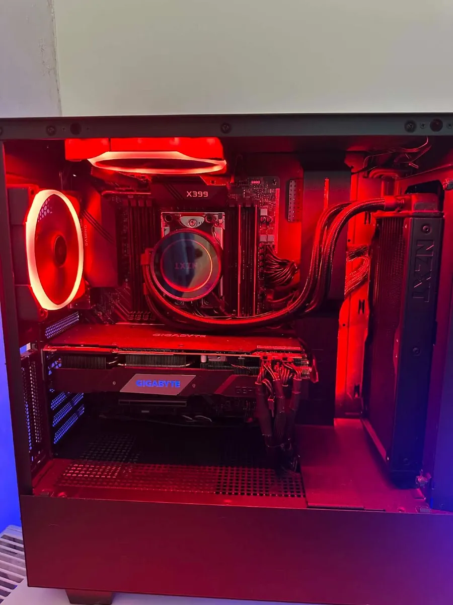 Gaming PC + G-SYNC 144hz Monitor - Image 2