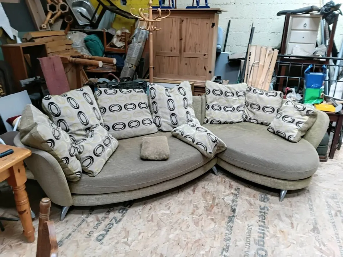 L shape sofa - Image 1