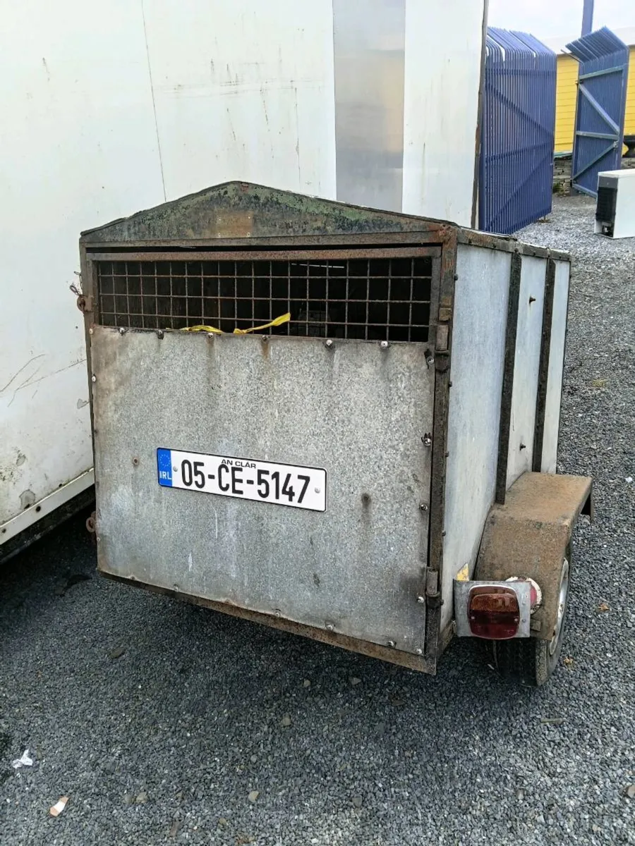 Smalll trailer - Image 2
