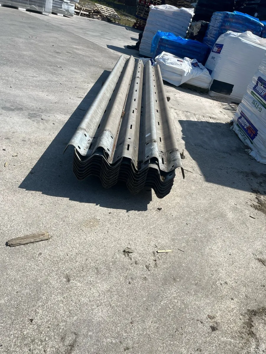 CRASH BARRIERS FOR YARDS PENS CRUSHES - Image 4