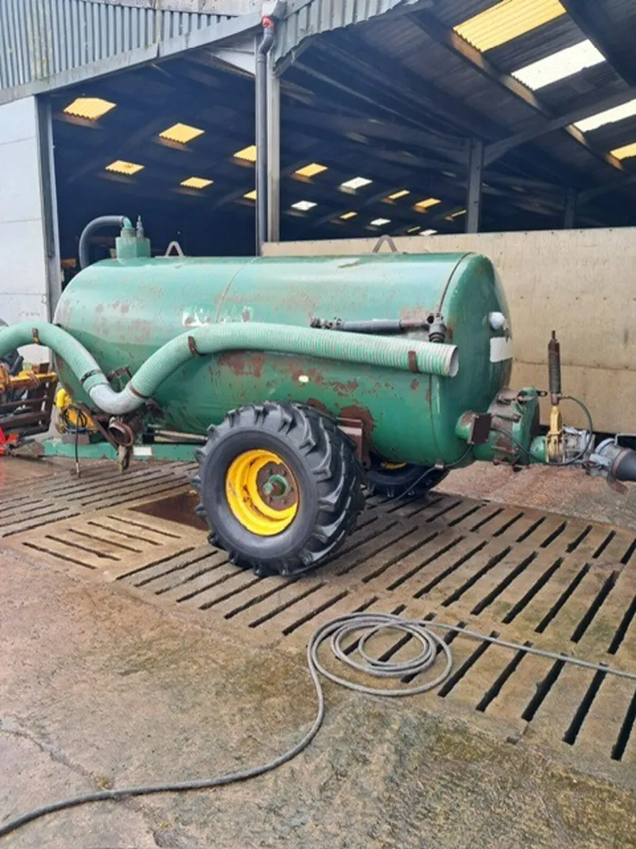 FRASER 1100 VAC TANKER - Image 2