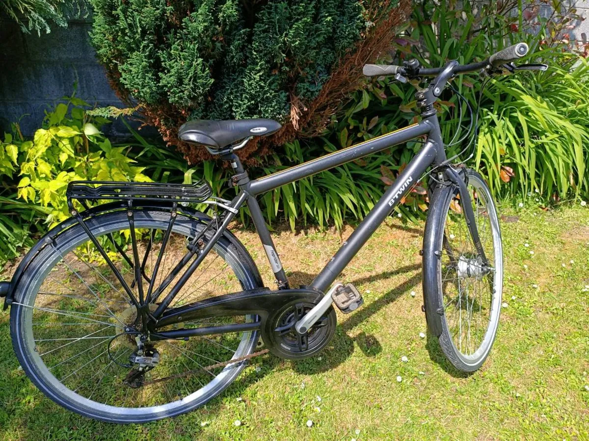 Btwin touring bike hybrid aluminium. - Image 2