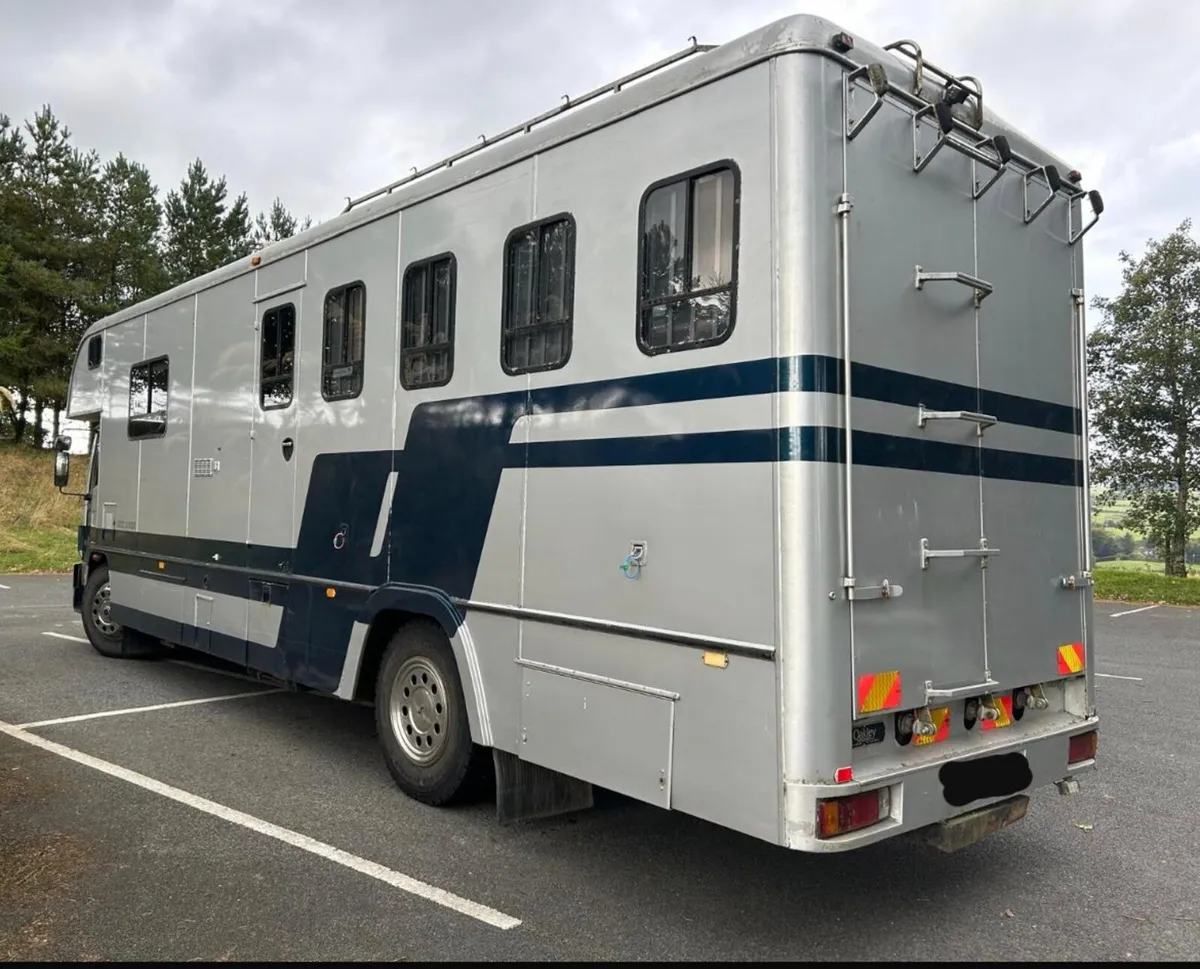 Volvo FL Horsebox - Image 3