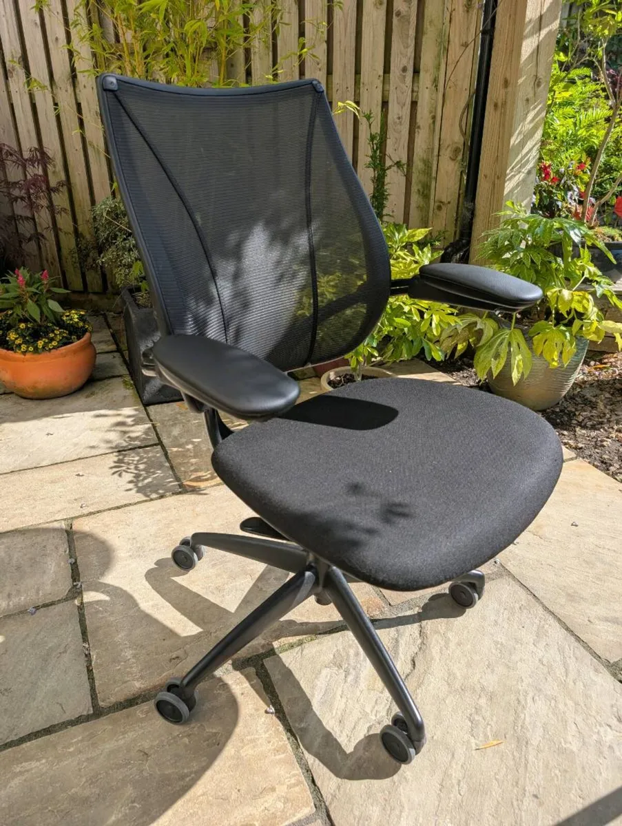 Ergonomic office chair - Image 4