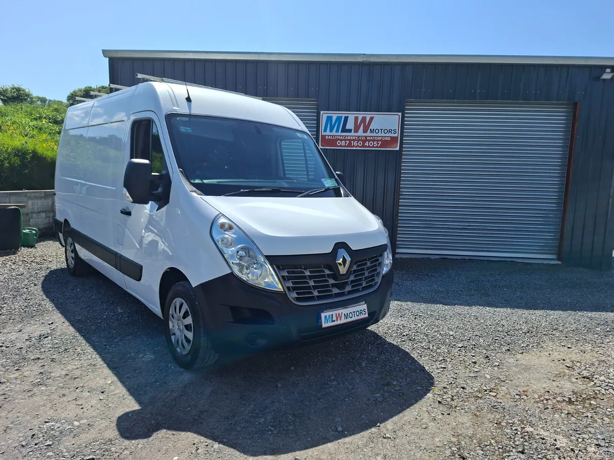 Renault Master 182 2.3 DCI MWB Excellent Condition - Image 2