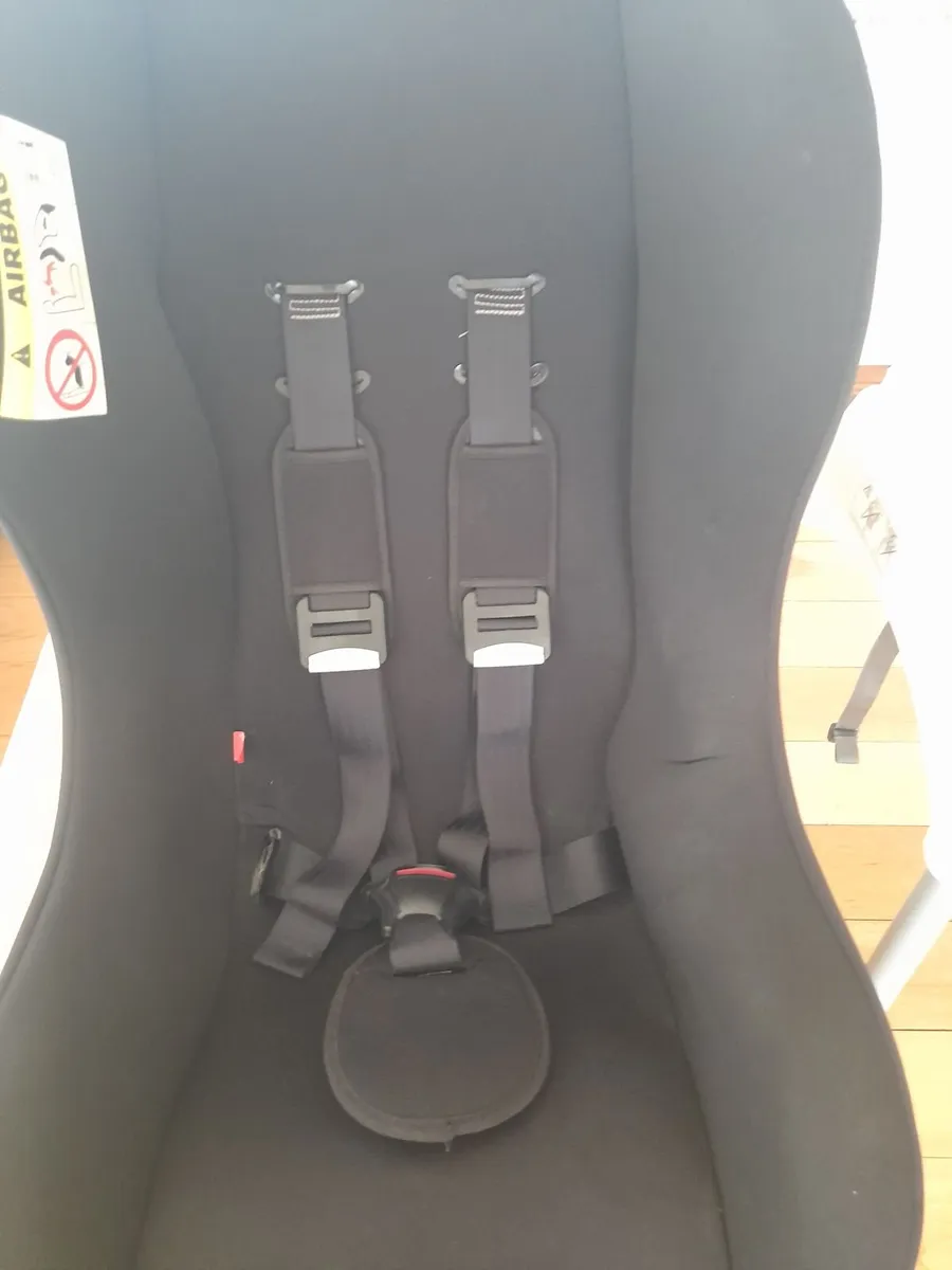 Baby high chair and car seat - Image 1
