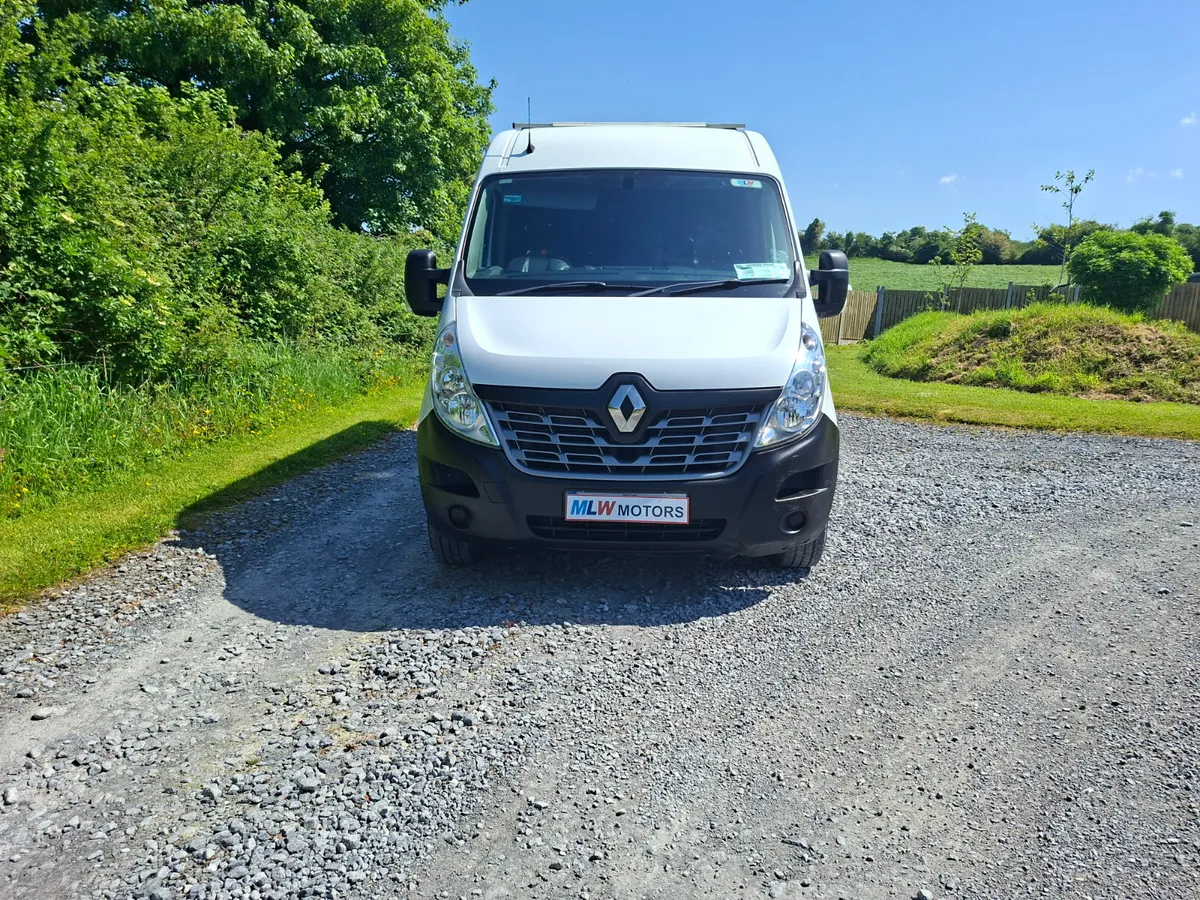 Renault Master 182 2.3 DCI MWB Excellent Condition - Image 3