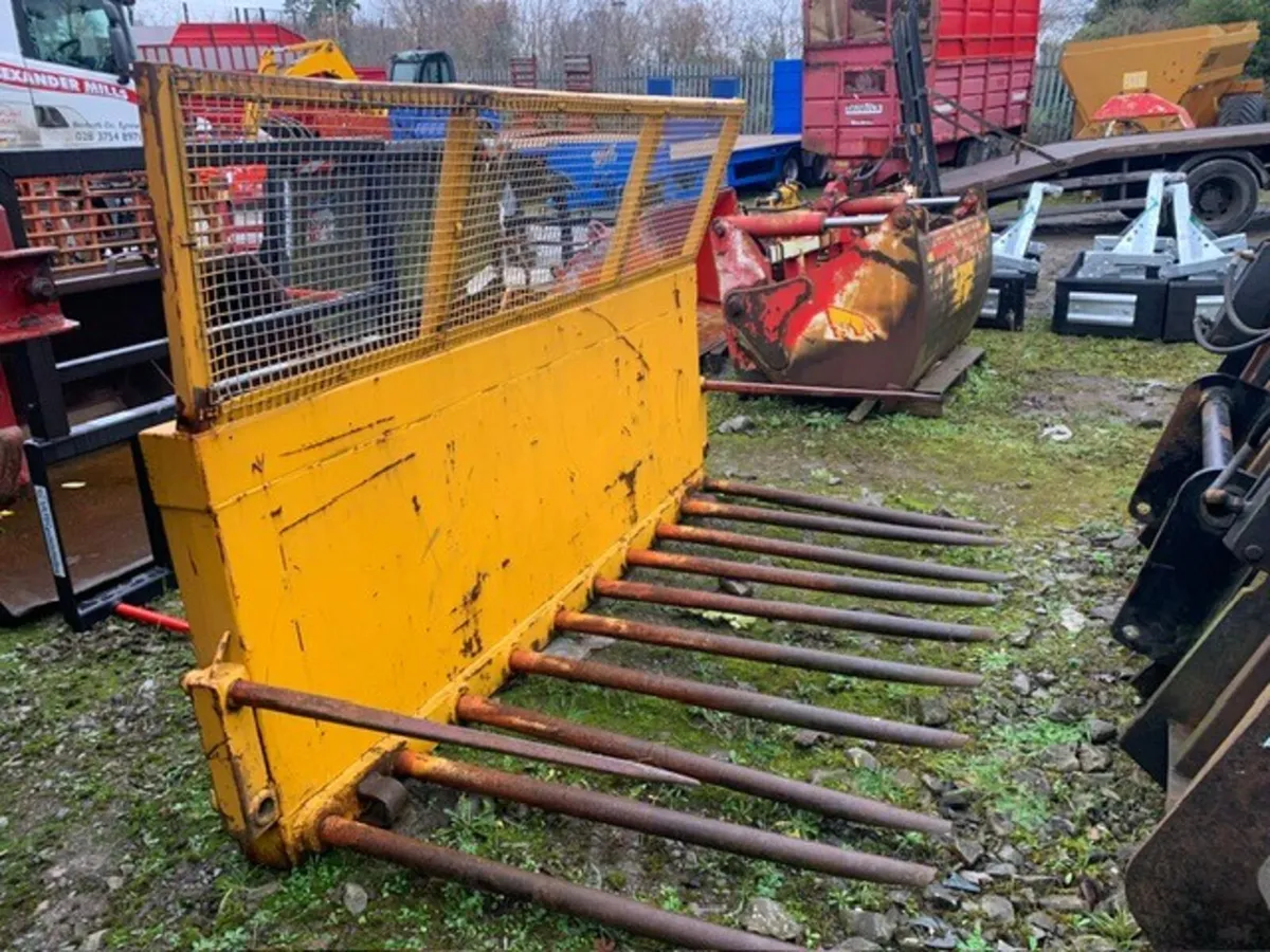SILAGE FORK 8'6" C/W SIDE TINES - Image 2