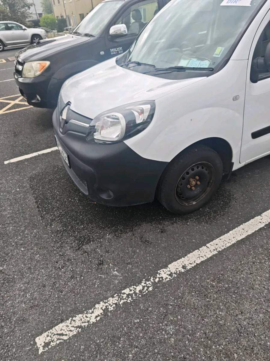 Renault kangoo Ze 33kw electric van - Image 4