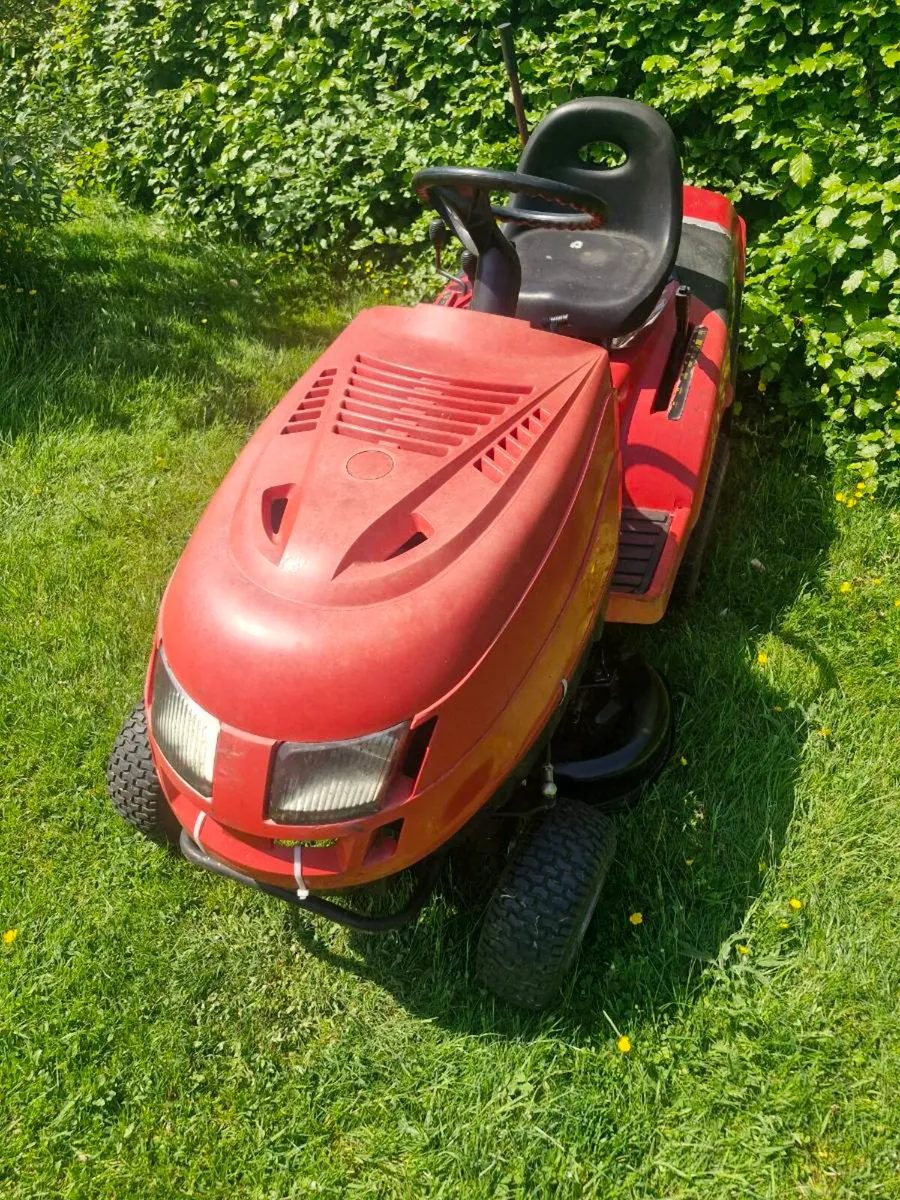 Castlegarden ride on mower Delivery available - Image 4