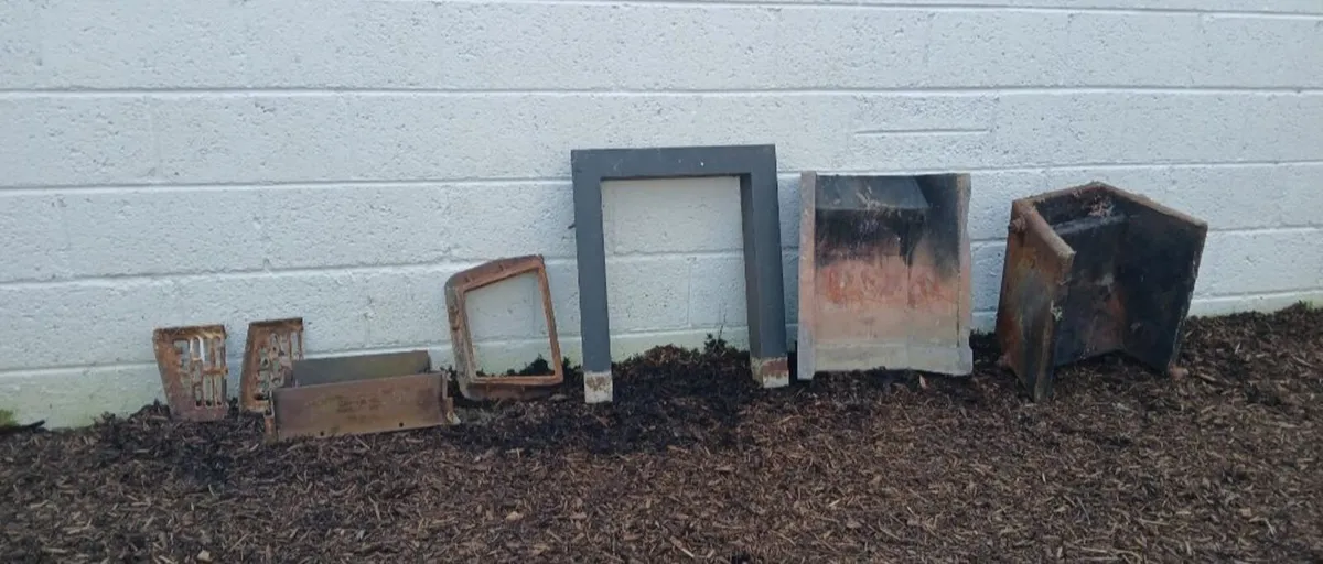 Cast Iron Fire with Surround and Backboiler