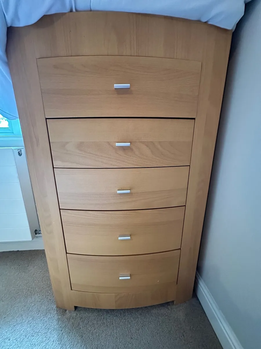 Bed & Storage - Image 4