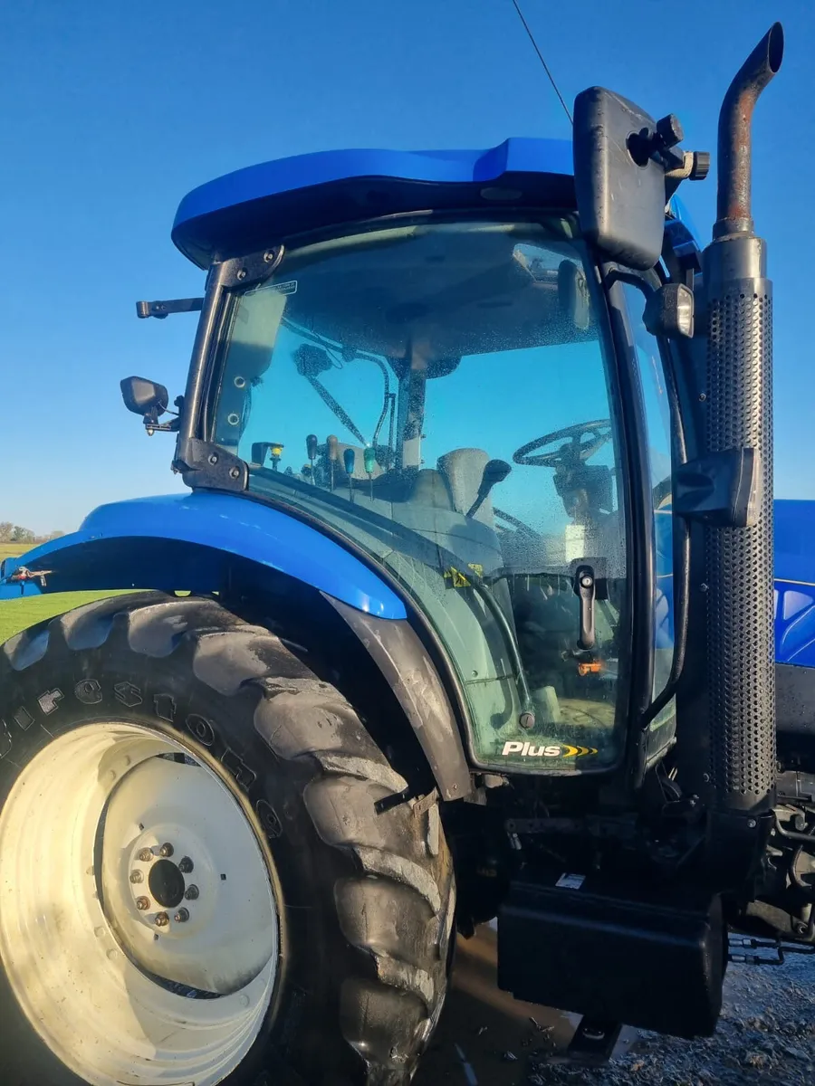 New Holland TS135a Plus Electro shift - Image 4
