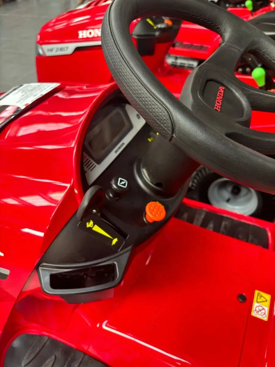 Honda Ride on Lawnmowers - Image 3