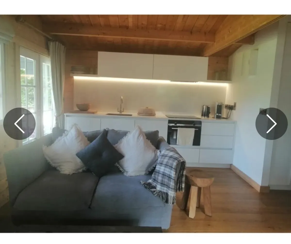 ** BEAUTIFUL CHALET AVAILABLE ** - Image 2