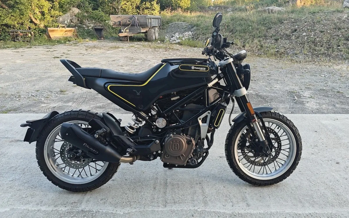 Husqvarna Svartpilen 401 - Image 1