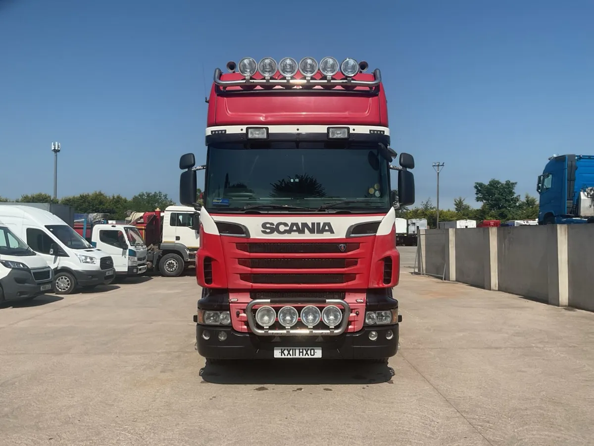 2011 (11) SCANIA R500 6x2 Tag Axle - Image 2