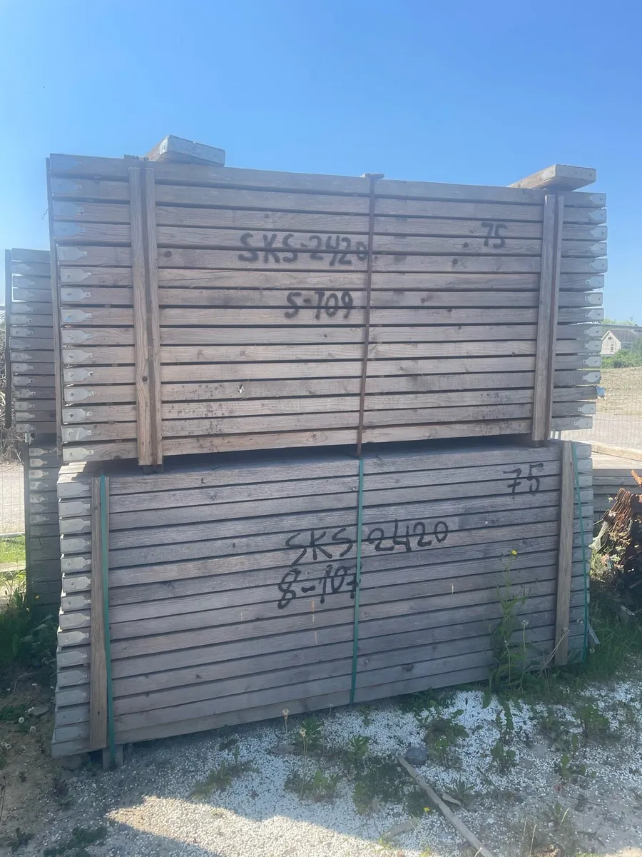 Scaffolding boards