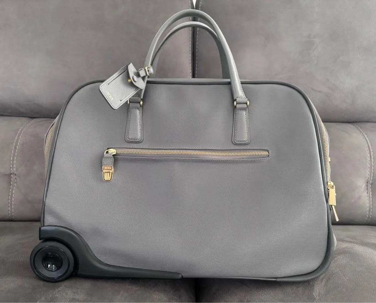 Tumi - Image 2