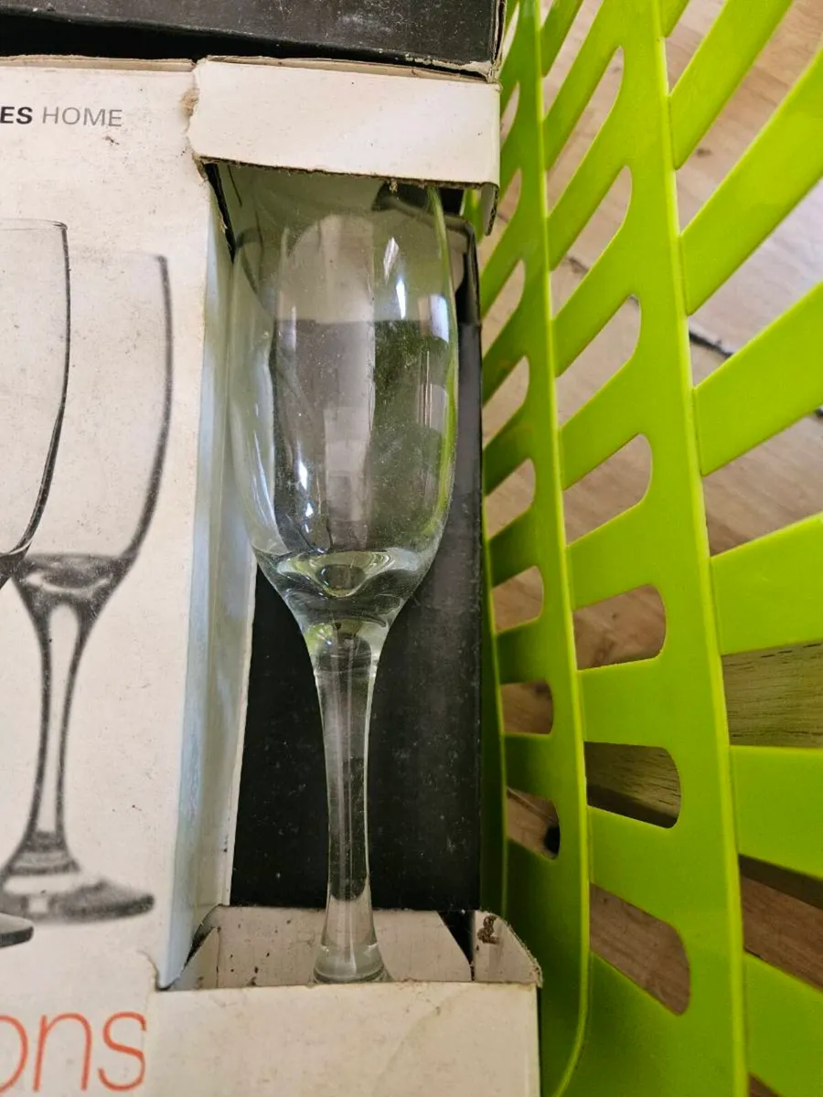 5 Boxes of Dunnes Wine Flutes - Image 2