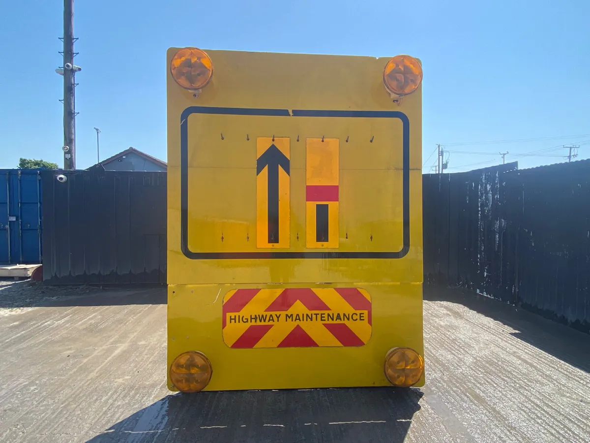 Demount Traffic Management Crash Cushion - Image 1