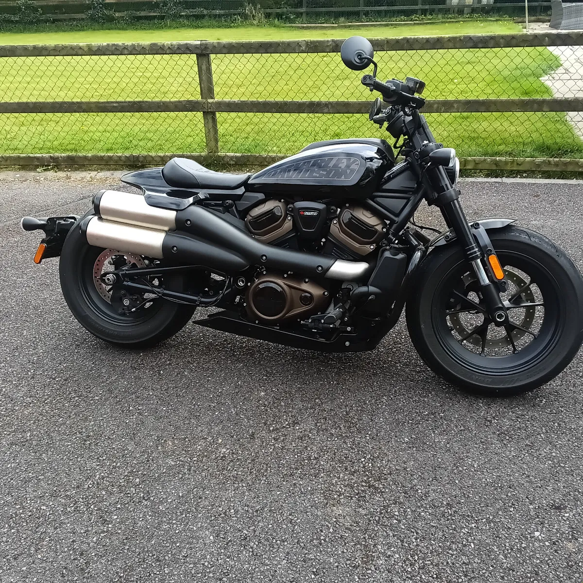 HARLEY DAVIDSON SPORTSTER 2022 1250 S - Image 1