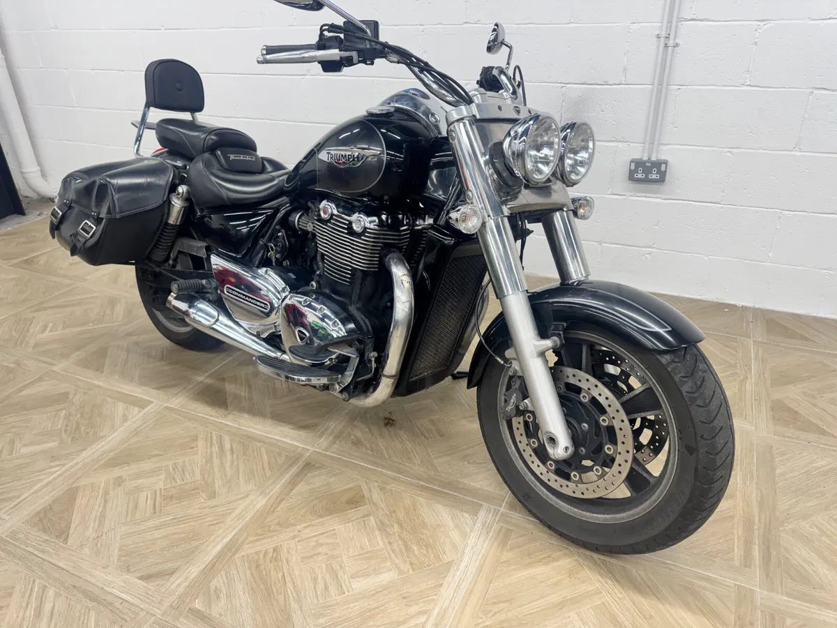 Triumph Commander  2014 - Image 1