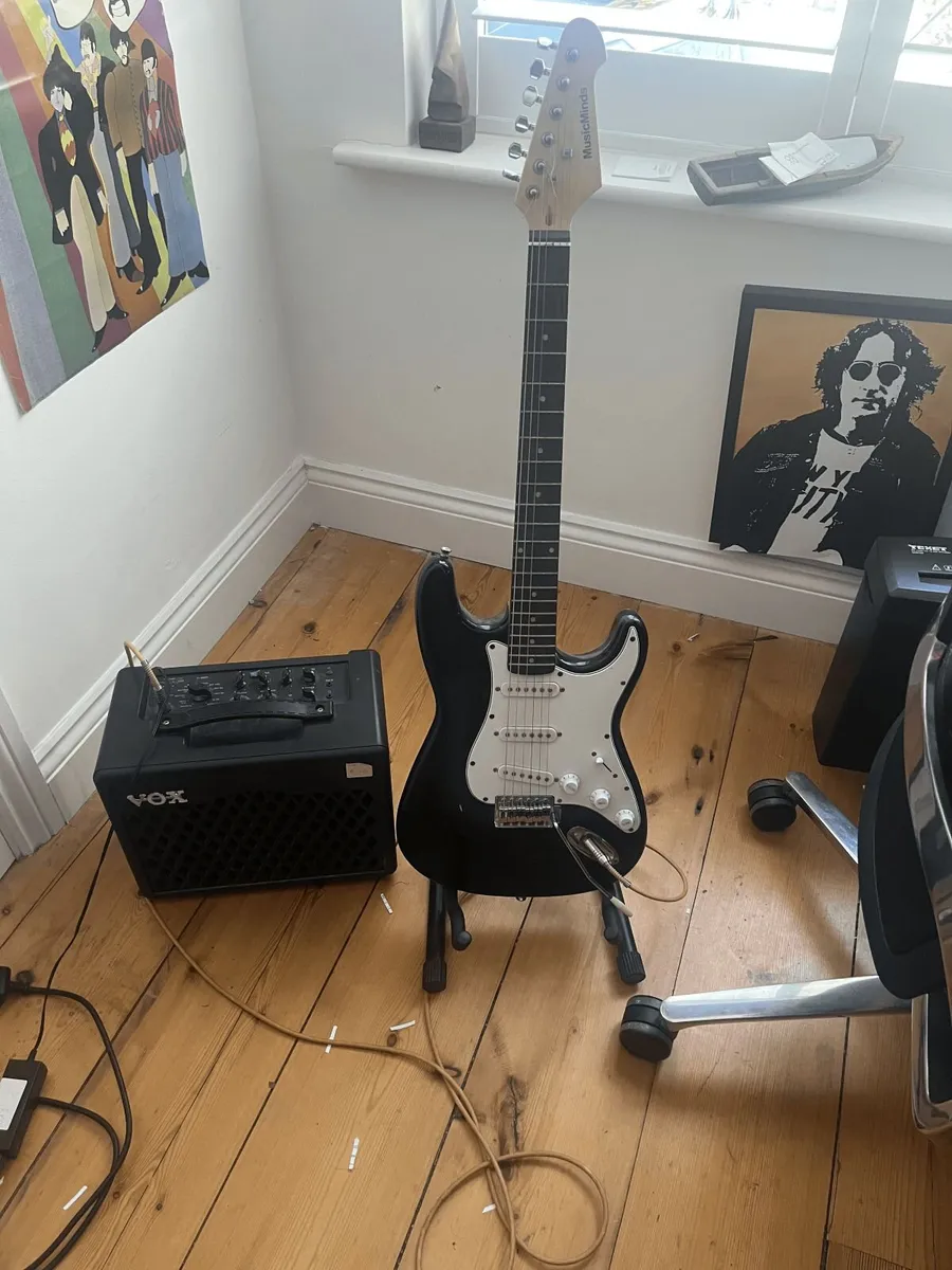 Electric Guitar Amp & Stand - Image 1