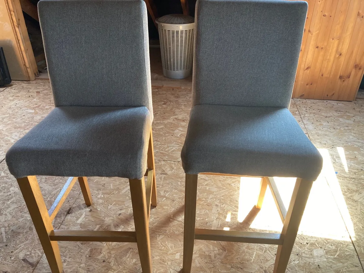 Kitchen island  stools - Image 2