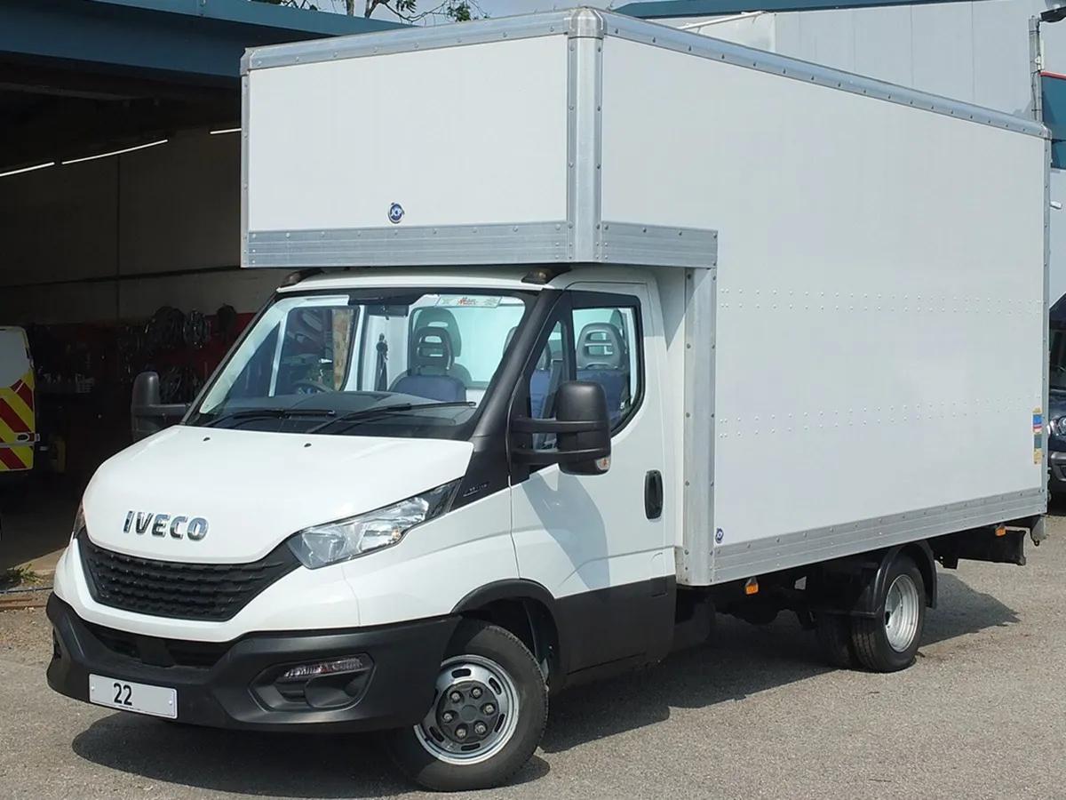 2022 Iveco Daily Luton Box Van - Image 1