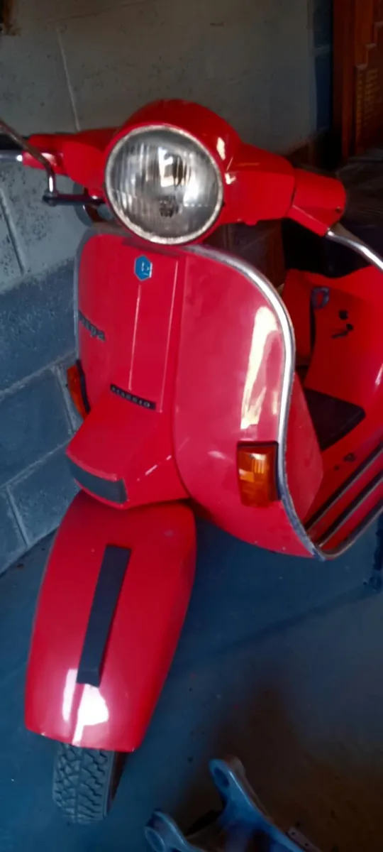 1986 Vespa PX 125E project scooter - Image 1