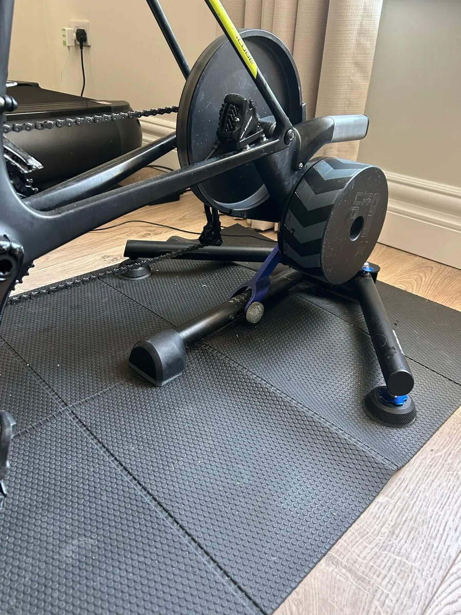 Wahoo KICKR Smart Trainer (v5) — €450 - Image 1
