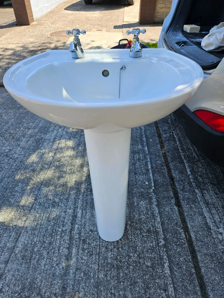 Sink and toilet - Image 1