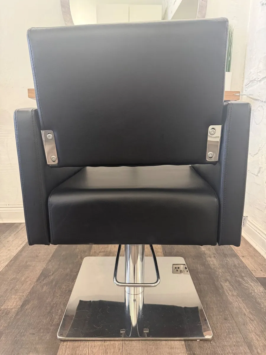 Hair Salon Styling chairs - Image 4