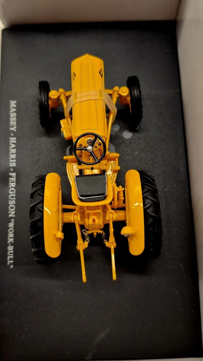Massey Harris Ferguson 202 Work Bull Tractor Model - Image 2