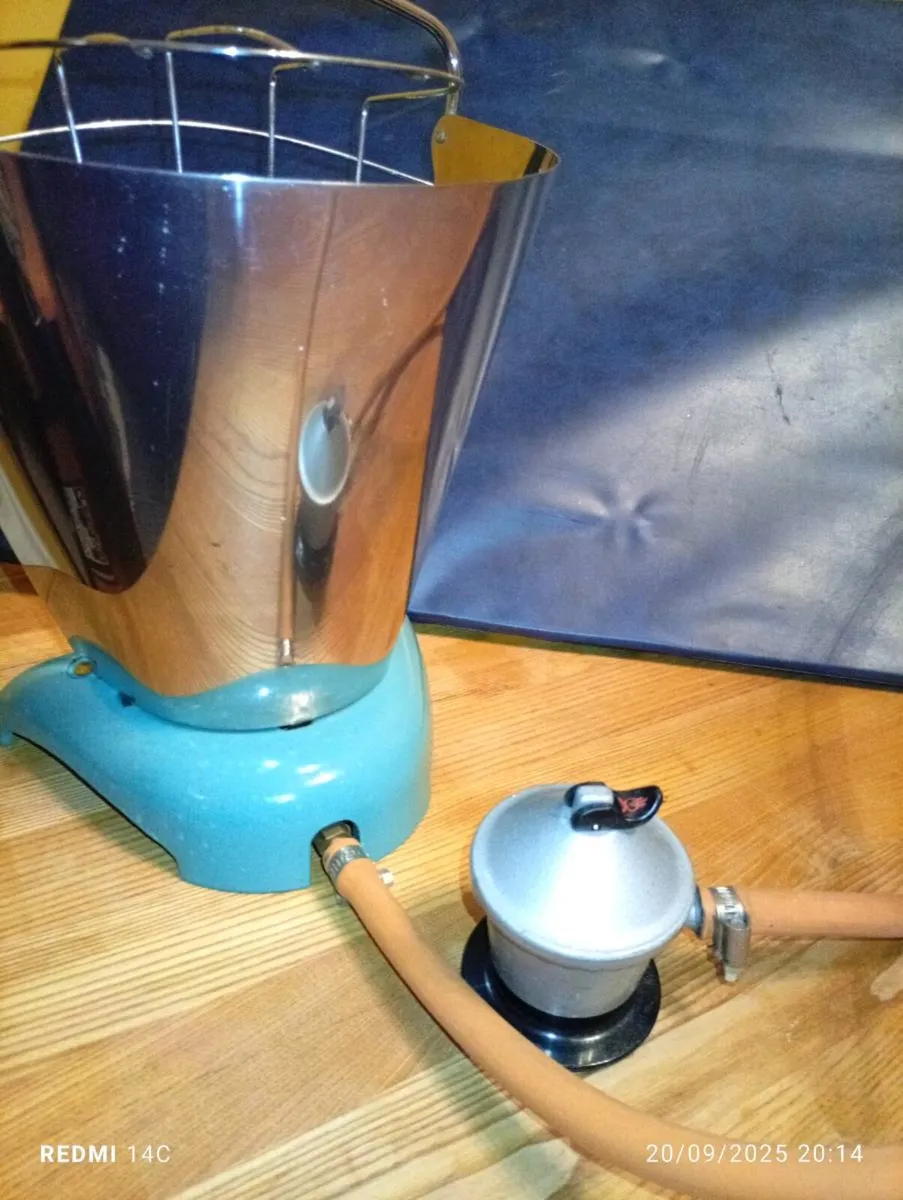 Vintage gas heater. - Image 4